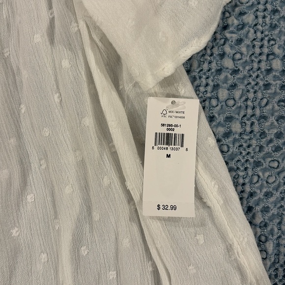 NWT Old Navy white clip dot top - Picture 4 of 4